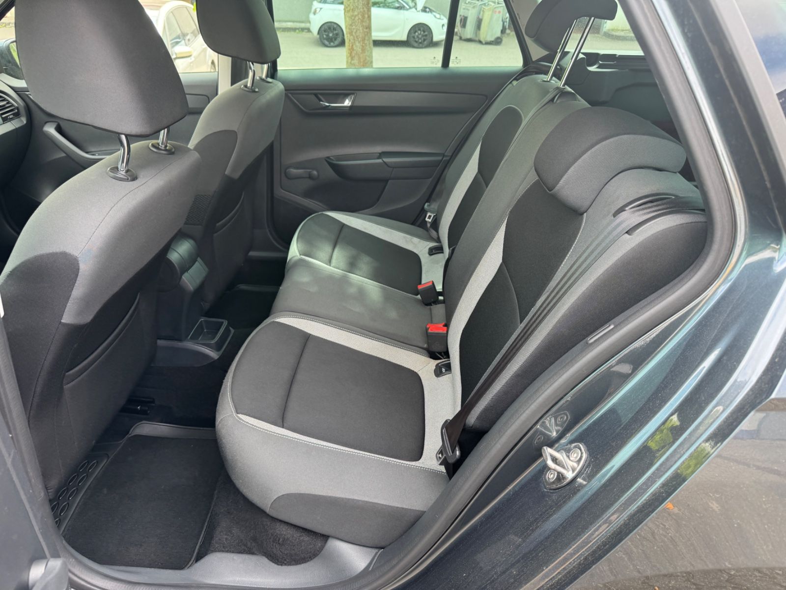 Fahrzeugabbildung SKODA Fabia Combi Ambition