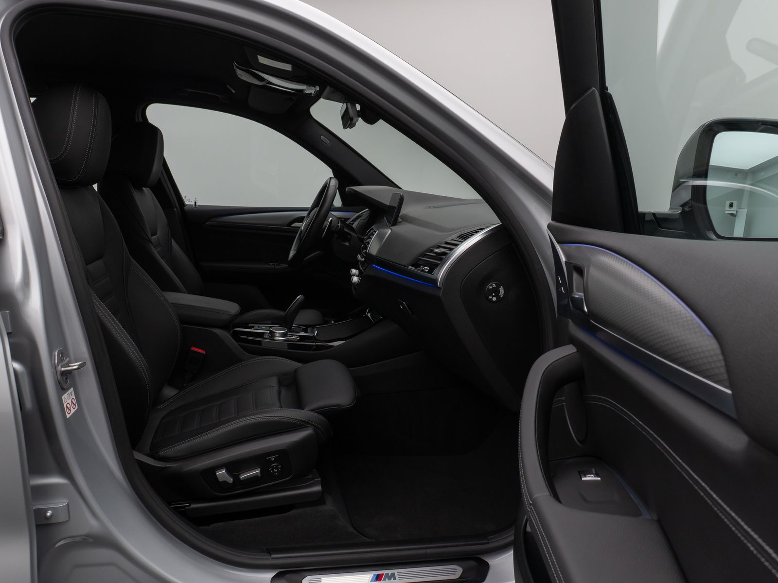 Fahrzeugabbildung BMW X3 xD20i M Sport 360°DAB Parkassist Alarm 19Zoll