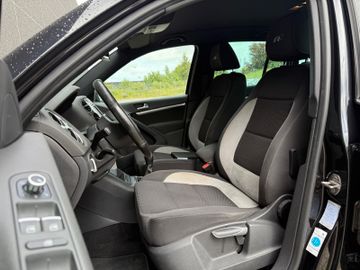 Volkswagen Tiguan - 9