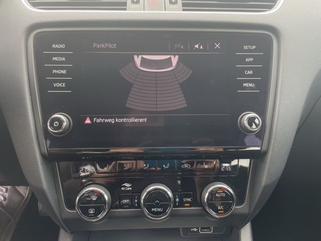 Skoda Octavia Combi III 1.0 TSI Tour *DAB*SHZ*TEL* ALU