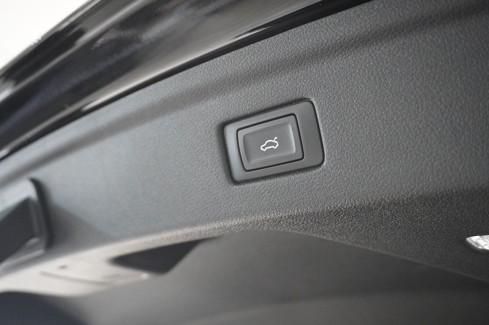 Fahrzeugabbildung Audi A5 Sportback 2.0 QUATTRO S-LINE NAVI/LED/SHZ/AHK