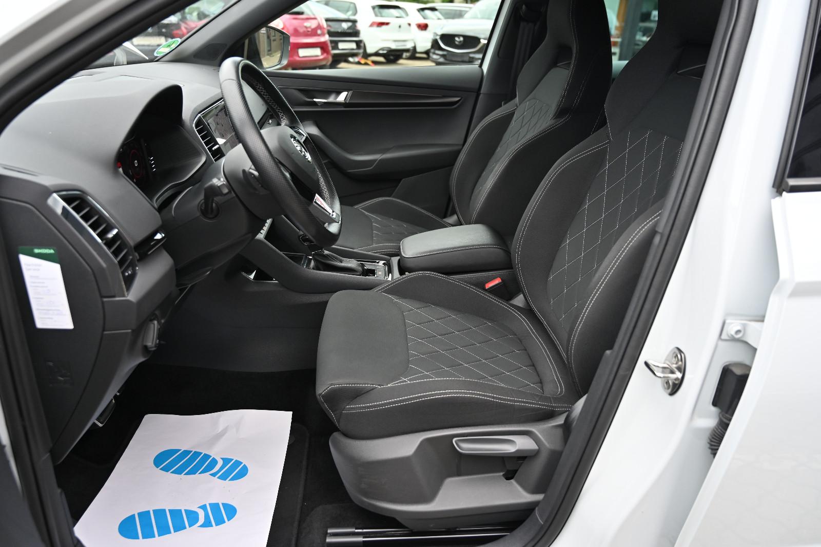 Skoda Karoq 1.5 TSI Sportline Navi CarPlay LED PDC