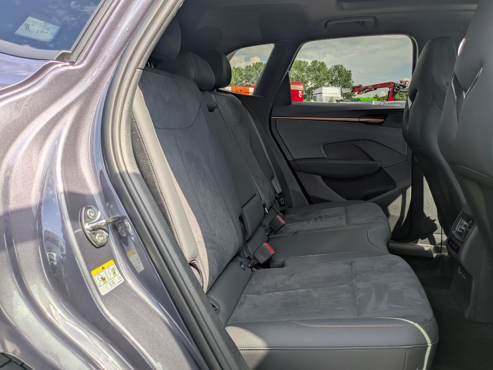 Fahrzeugabbildung CUPRA Terramar 2.0 TSI 4D VZ HUD*MATRIX*PANO*DCC*20"