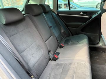 Volkswagen Tiguan - 8