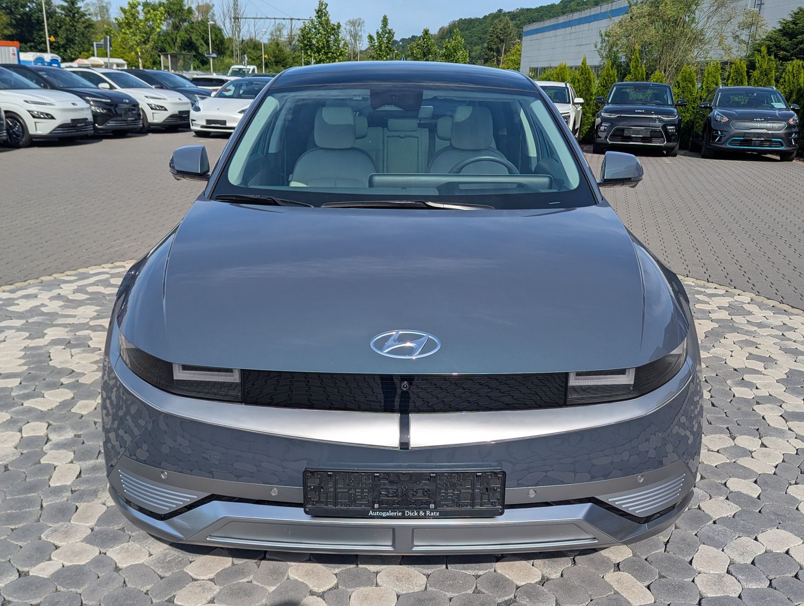 Hyundai Ioniq 5 Uniq 77KWh PANO RELAX AHK 20" SOH 95,5% imagem 3
