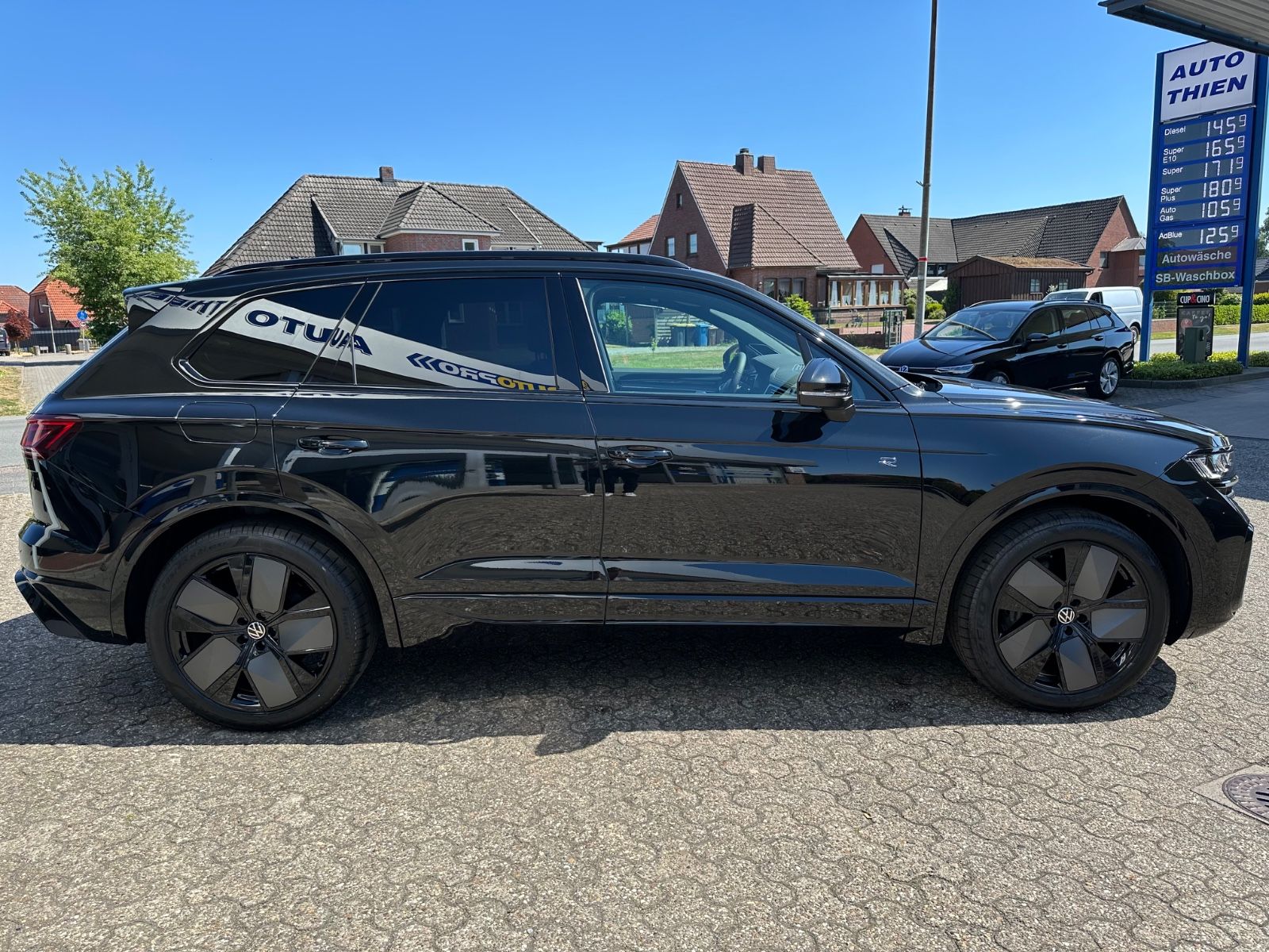 Fahrzeugabbildung Volkswagen Touareg 3.0 TDI 4Motion R-Line Pano/AHK/IQ/Navi
