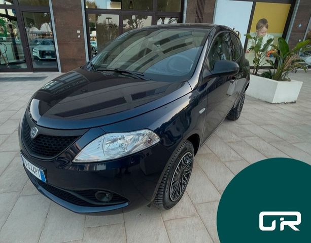 Lancia Ypsilon 0.9 TwinAir 85 CV 5 porte Metano 