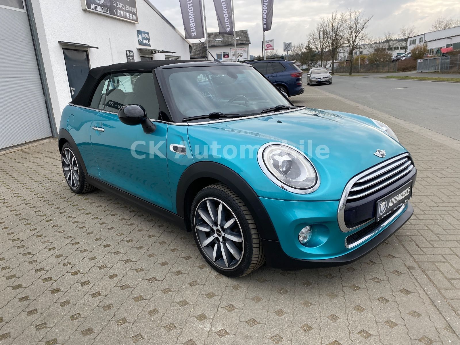 Fahrzeugabbildung MINI Cooper Cabrio  Chili/Leder/LED/PDC/Tempomat