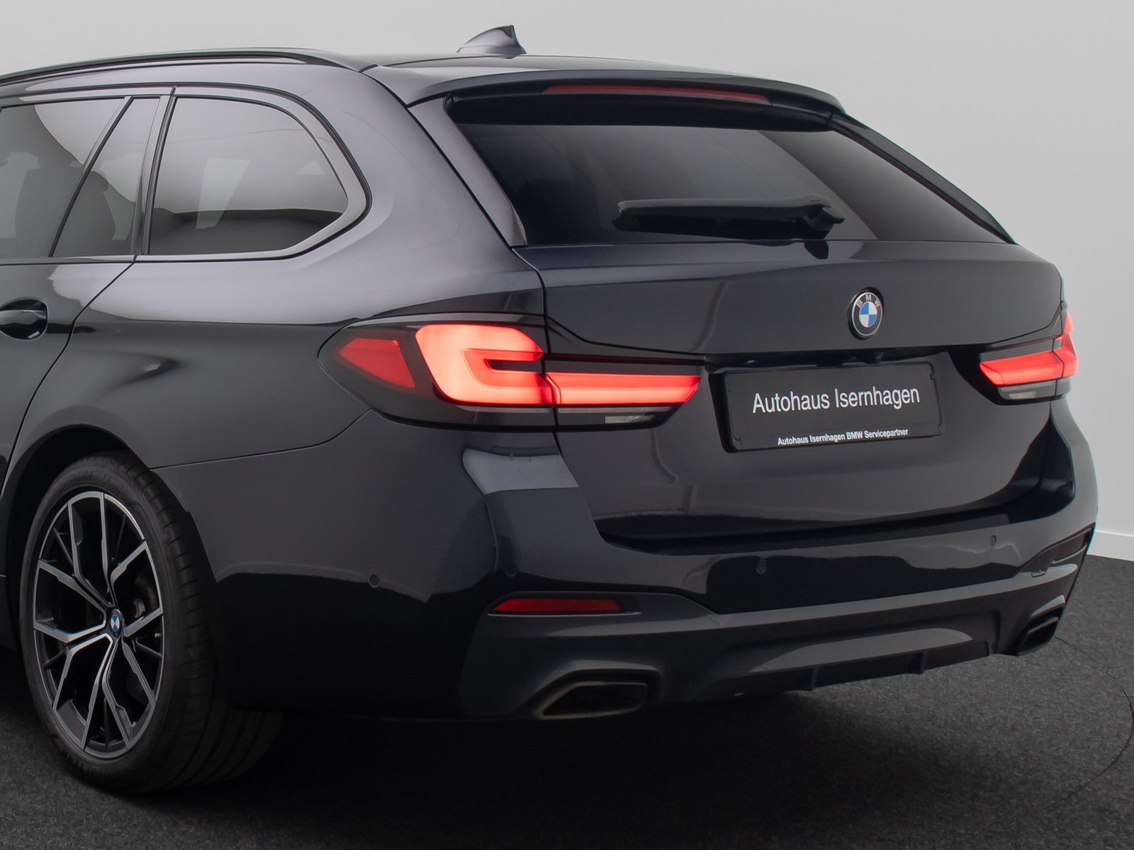 Fahrzeugabbildung BMW 540d xD M Sport FondEnt Kamera HiFi Panorama TV