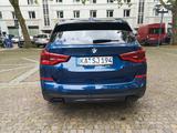 BMW X3 M40i - blaue BMW X3 M