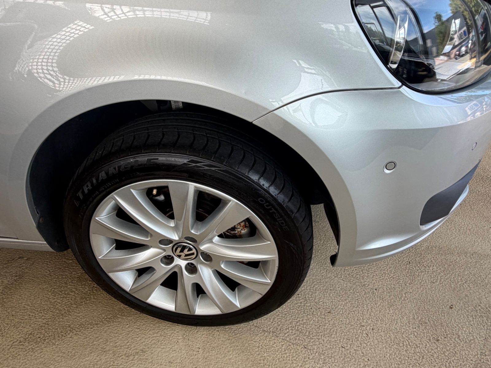 Fahrzeugabbildung Volkswagen Touran 2.0 TDI DSG