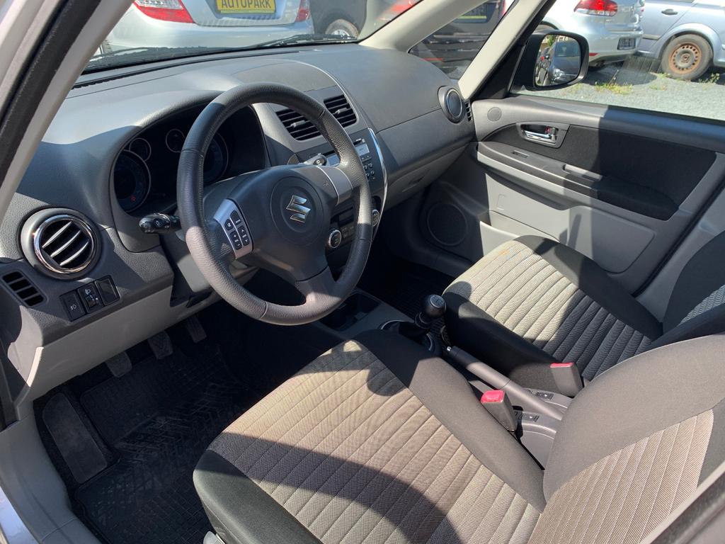Suzuki SX4