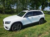 Mercedes-Benz d 4M AMG Line Adv+/AHK/KEYL/Night/Offroad/7Sitze - Mercedes-Benz GLB 220 von privat
