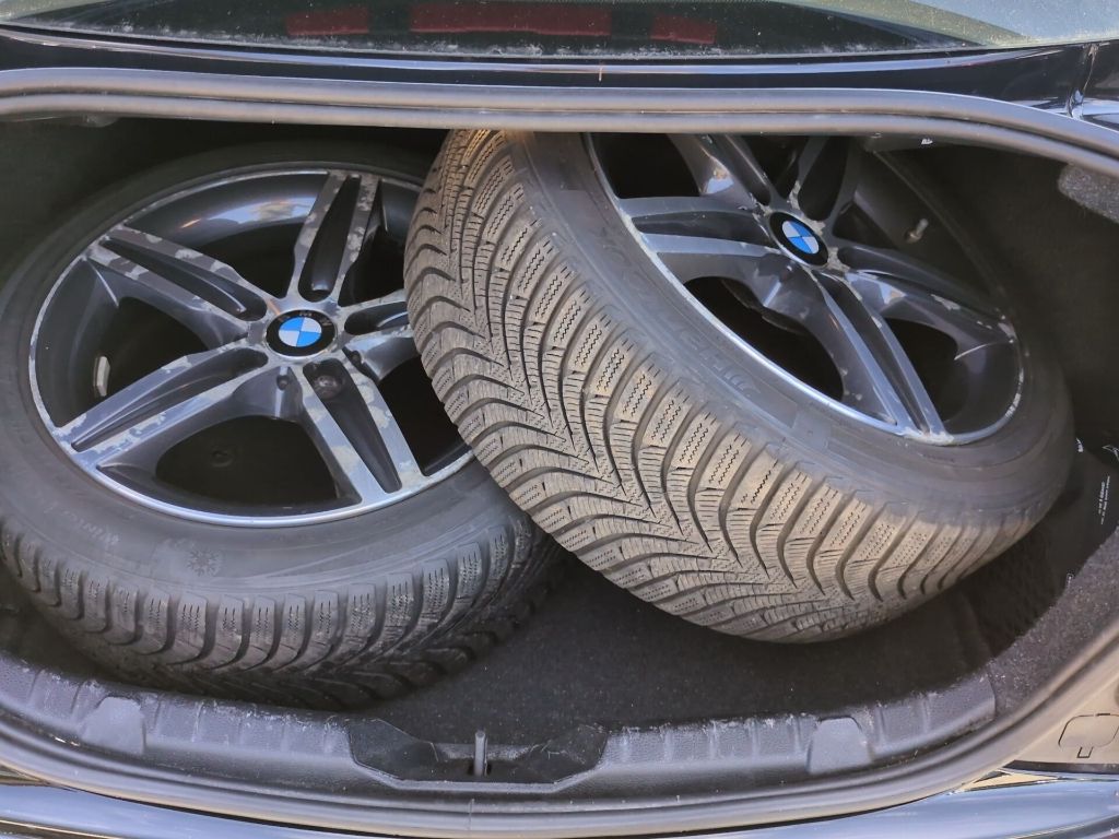 Fahrzeugabbildung BMW 220i Coupe Sport Line (8-fach)