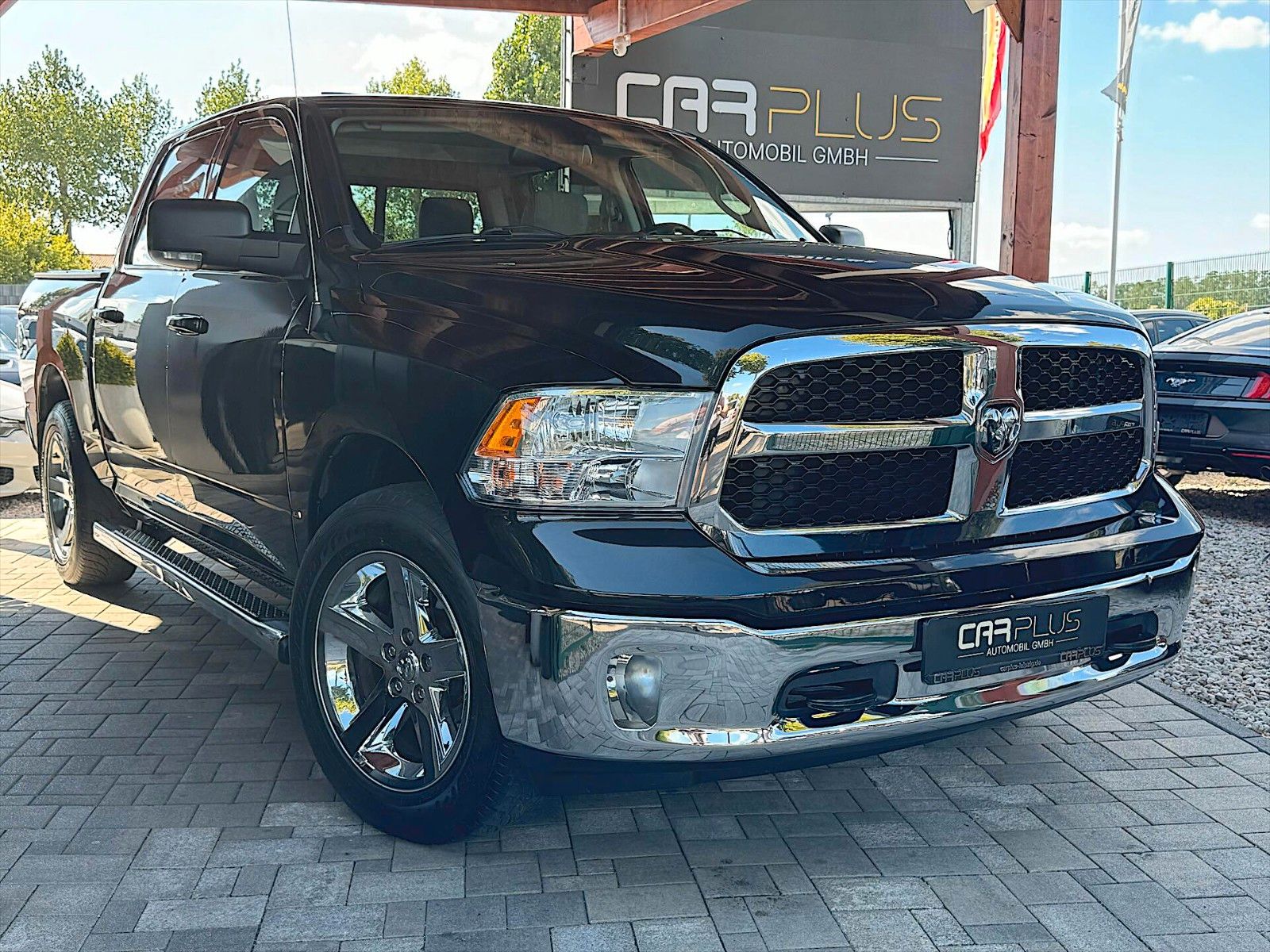 Fahrzeugabbildung Dodge RAM 5.7 V8 HEMI SPORT CrewCab 4x4 LPG Unfallfrei