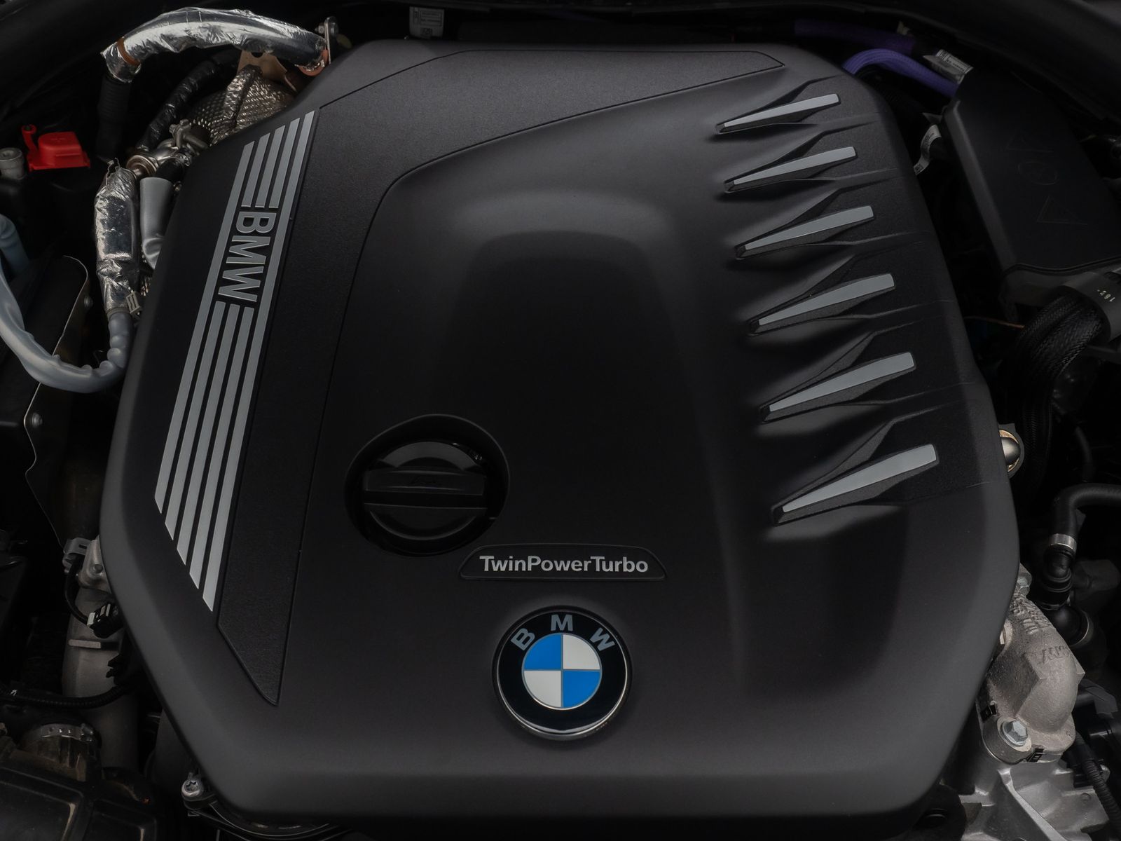 Fahrzeugabbildung BMW 530d xD Luxury Line AHK Alarm H/K DAB Individual