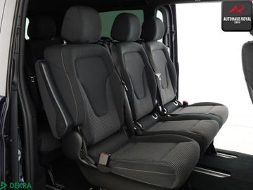 Mercedes V 220 - 12
