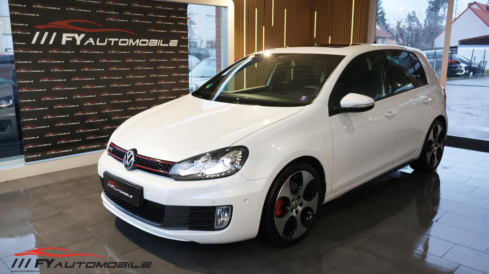 Volkswagen Golf GTI Xenon Dynaudio Keyless Schiebedach DCC 