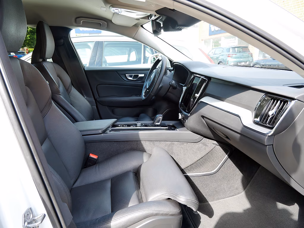Volvo V60 Cross Country B5 AWD Pro, миниатюра 7