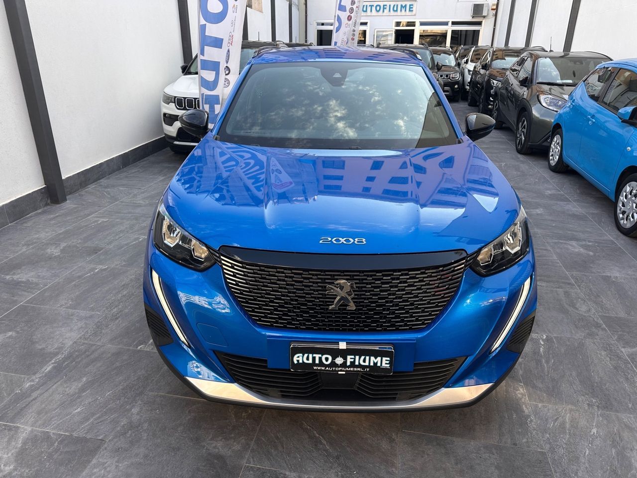 Peugeot 2008 BlueHDi 130 S&S EAT8 Allure imagem 2