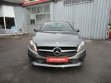 Mercedes-Benz A 180 Urban Autom.Navi Klima PDC SHZ 2.Hd S.Heft - Mercedes-Benz A 180 Gebrauchtwagen in Düsseldorf