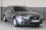 Volvo V70 Kombi Summum~SZH~STHZ~Tempom~Navi~PDC~MFL - Volvo V70 mit Diesel-Antrieb: Kombi, Automatik