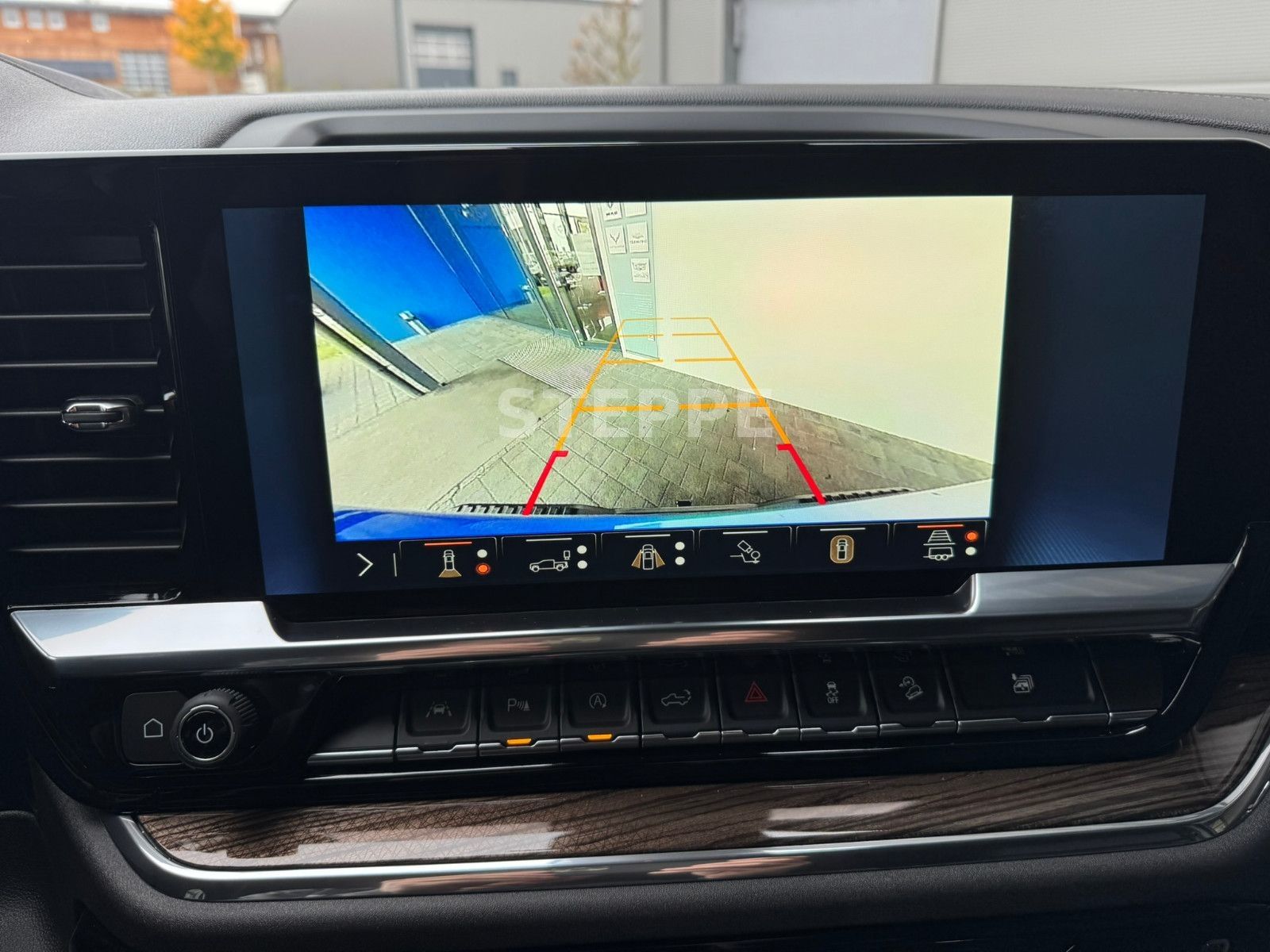 Chevrolet 2025 Silverado LT Trail Boss 6,2V8 Crew Cab. AHK