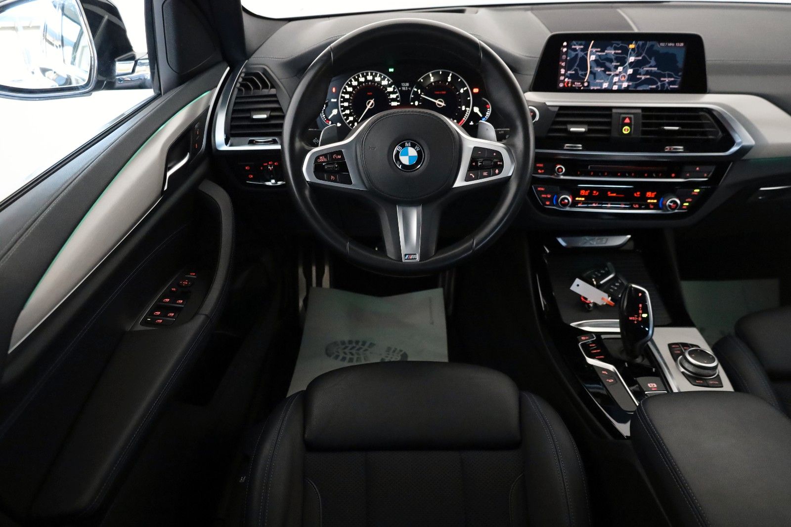 Fahrzeugabbildung BMW X3 xDrive 20d M Sport T.Leder,Navi,LED,HUD,AHK