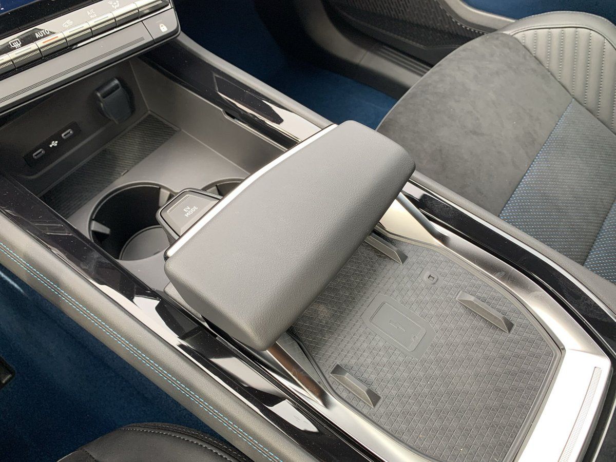 Renault Rafale - Bild 19