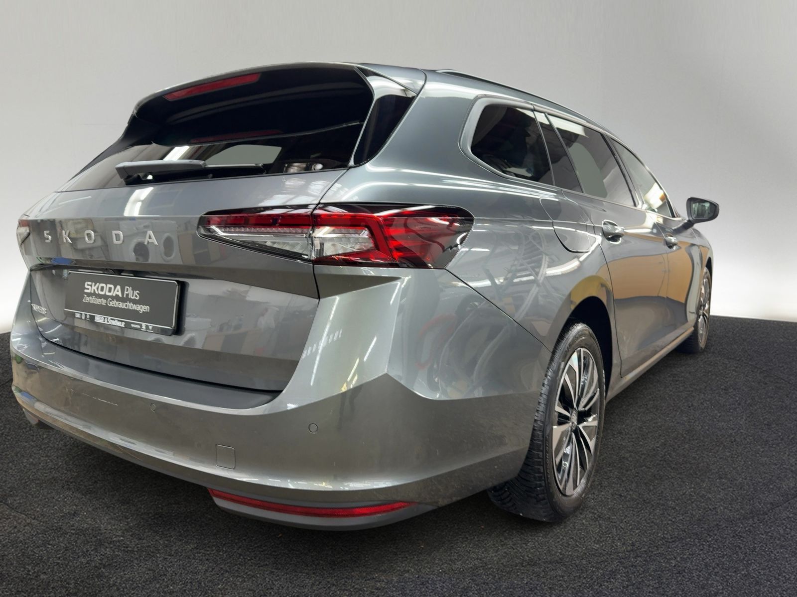 Skoda Superb - Bild 4