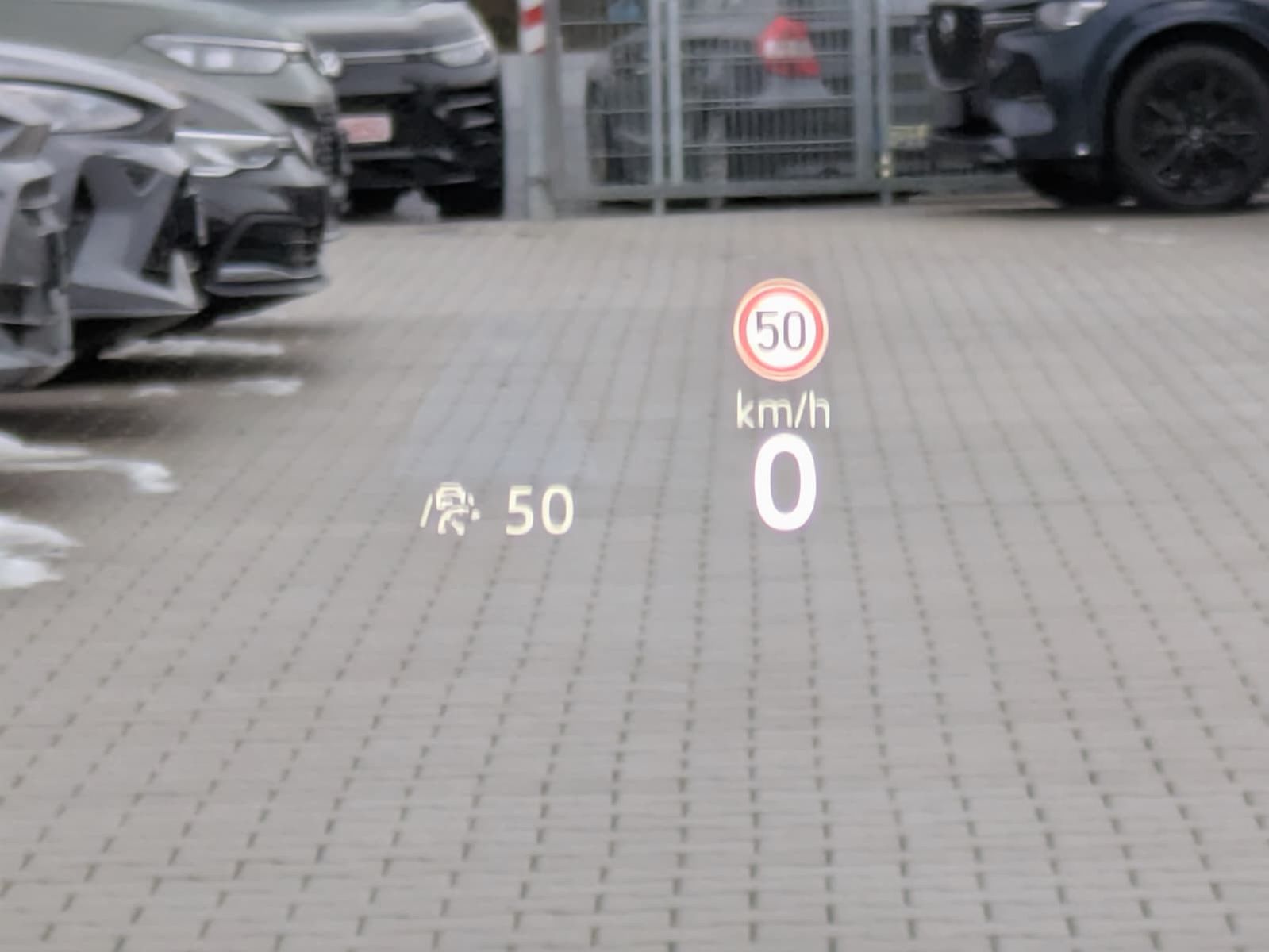 Fahrzeugabbildung Volkswagen Tiguan 2.0 TDI 4M R-Line PANO*H&K*AHK*MATRIX*20"