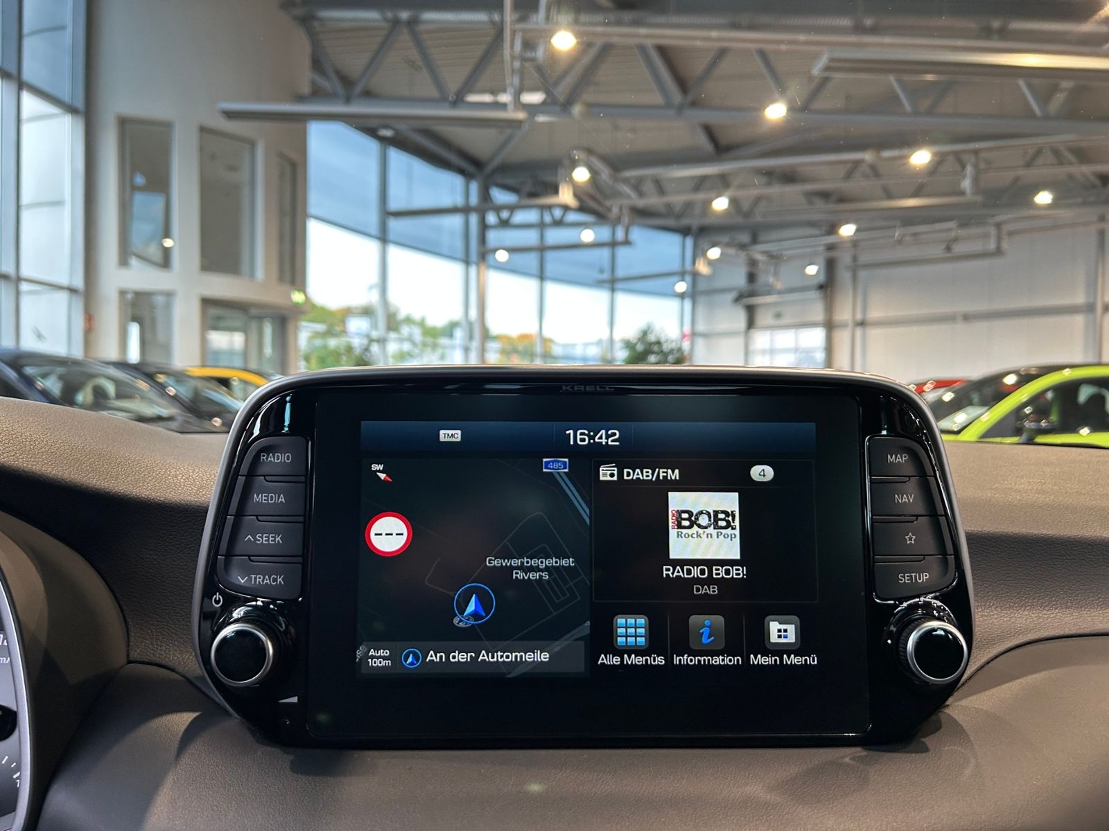 Fahrzeugabbildung Hyundai TUCSON Premium 4WD PANO AHK LED NAVI