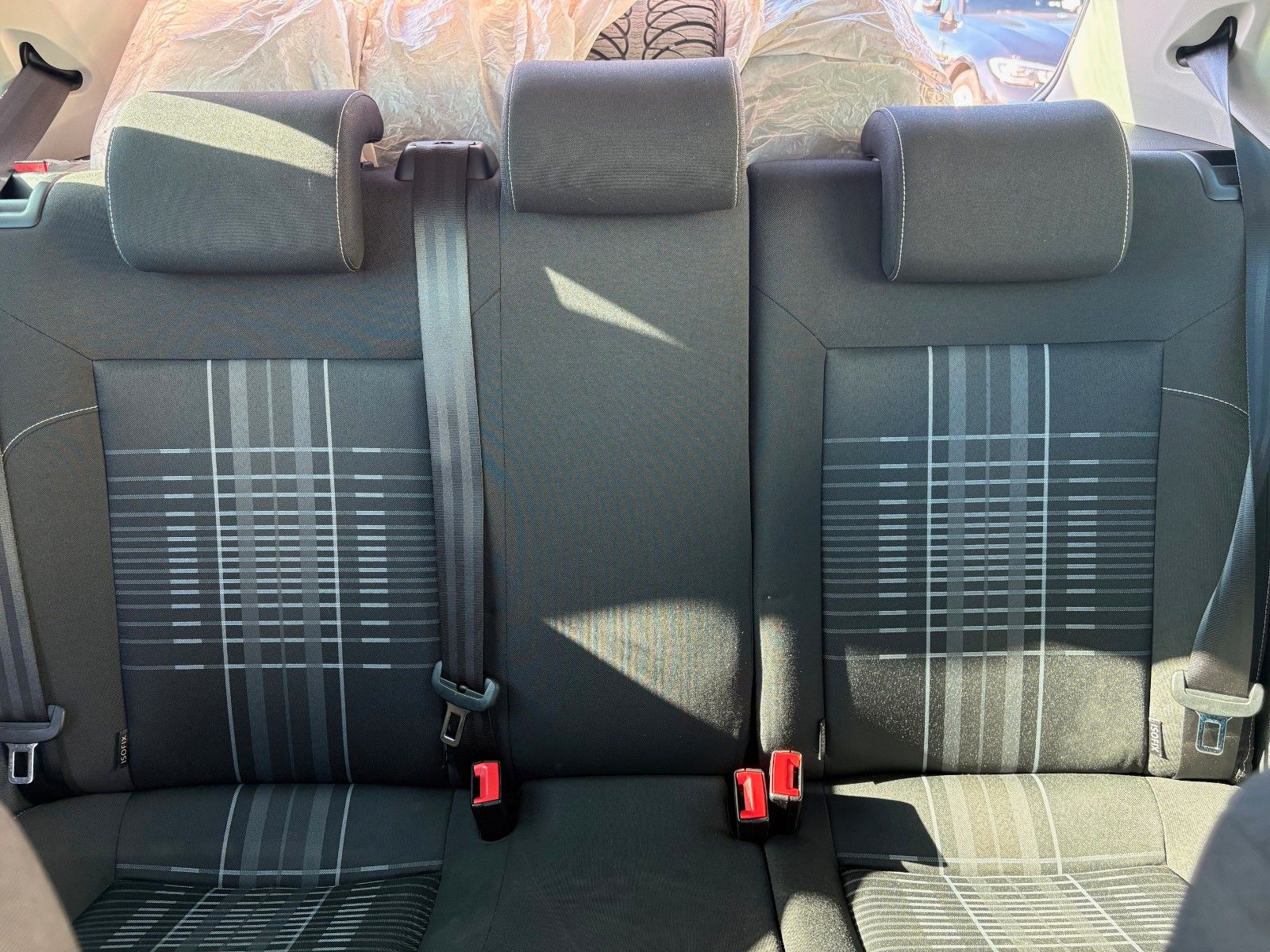 Fahrzeugabbildung Volkswagen Polo V Lounge 1.2 TSI 81kW LED Glasdach PDC Spor