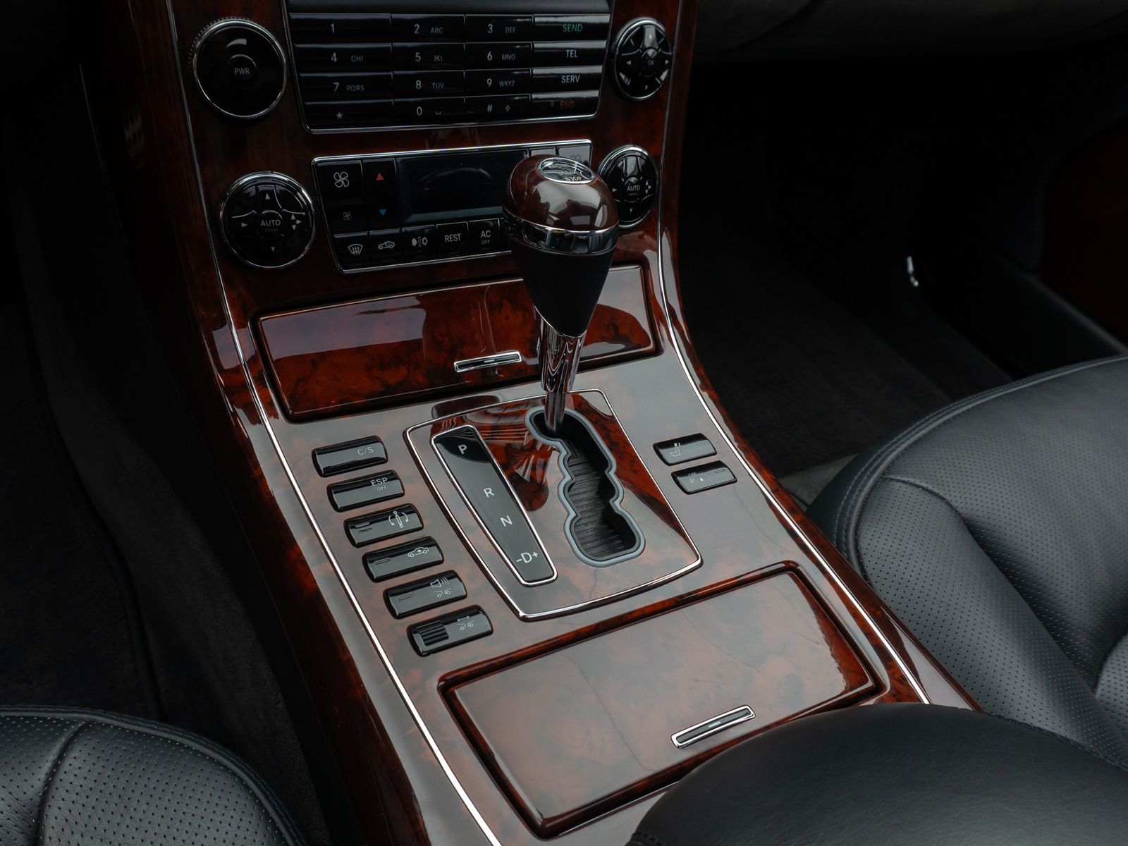 Fahrzeugabbildung Maybach 57 DUOTONE V12 Fondpaket Massage Solar VOLL