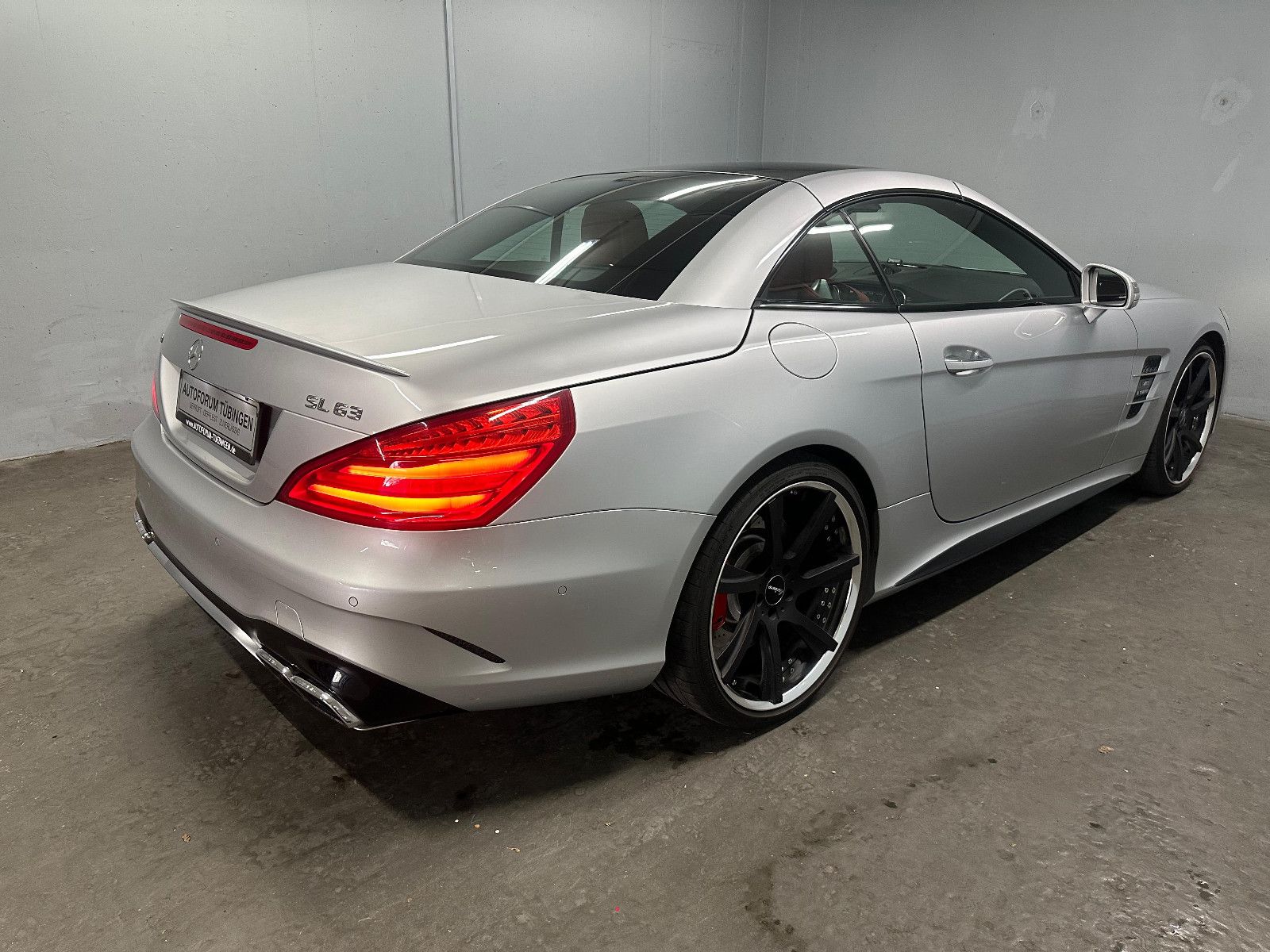 Fahrzeugabbildung Mercedes-Benz SL 63 AMG *Designo*PANORAMA*VMAX*MASSAGE*