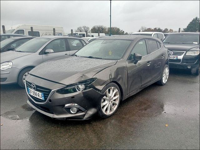 Mazda 3 Lim. Center-Line