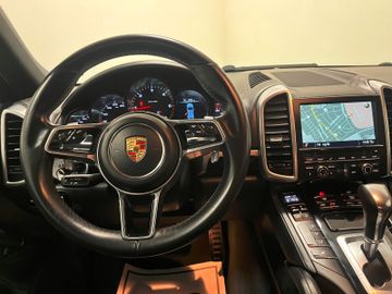 Porsche Cayenne - 7