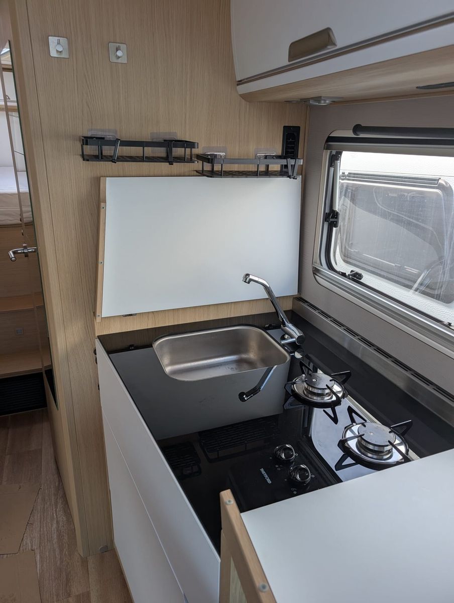 Fahrzeugabbildung Niesmann + Bischoff Smove 7.4 E Hubstützenanlage,Wechselrichter