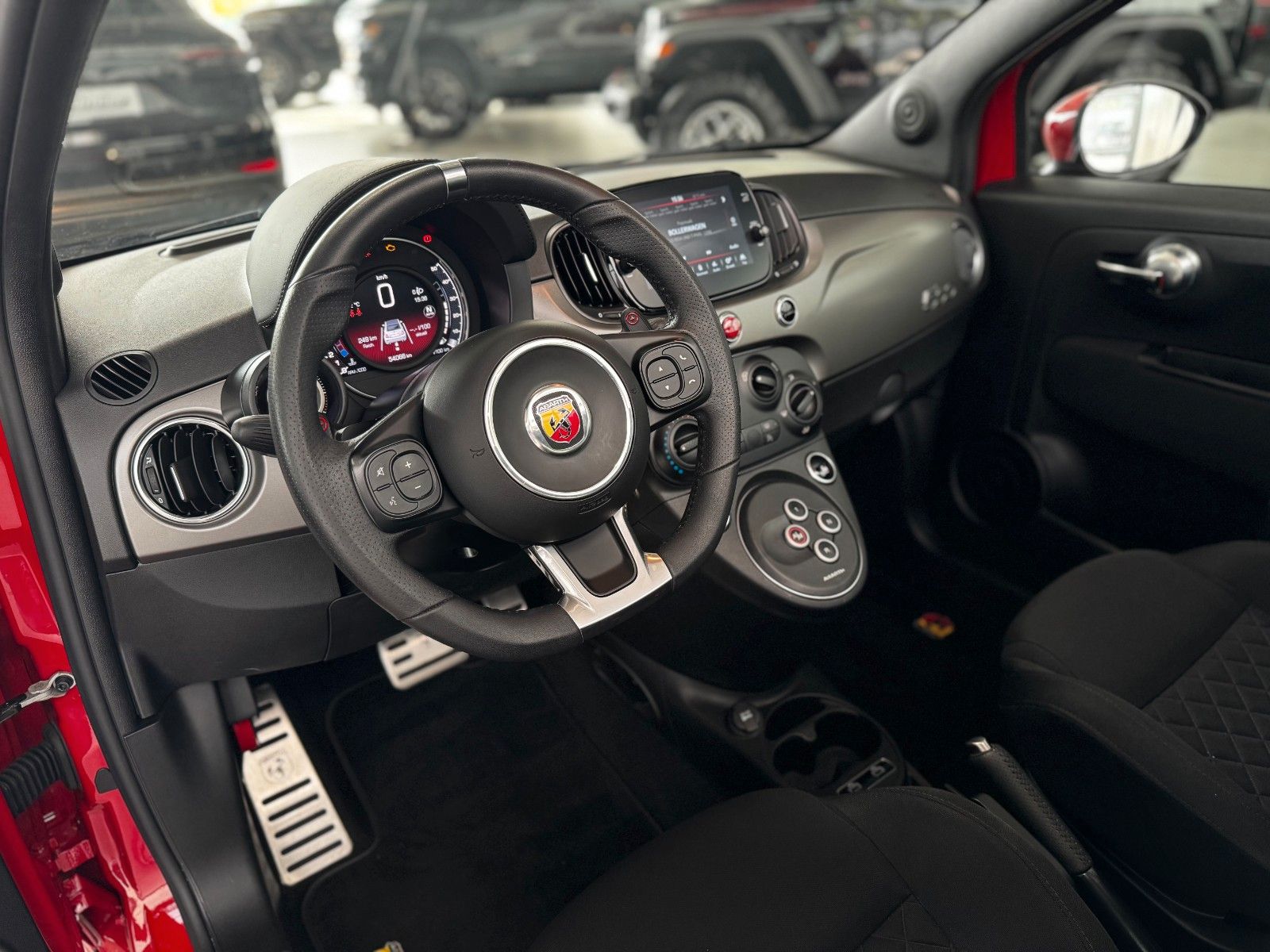 Fahrzeugabbildung Abarth 595 Cabrio Beats Bi-Xenon DAB+ Klima
