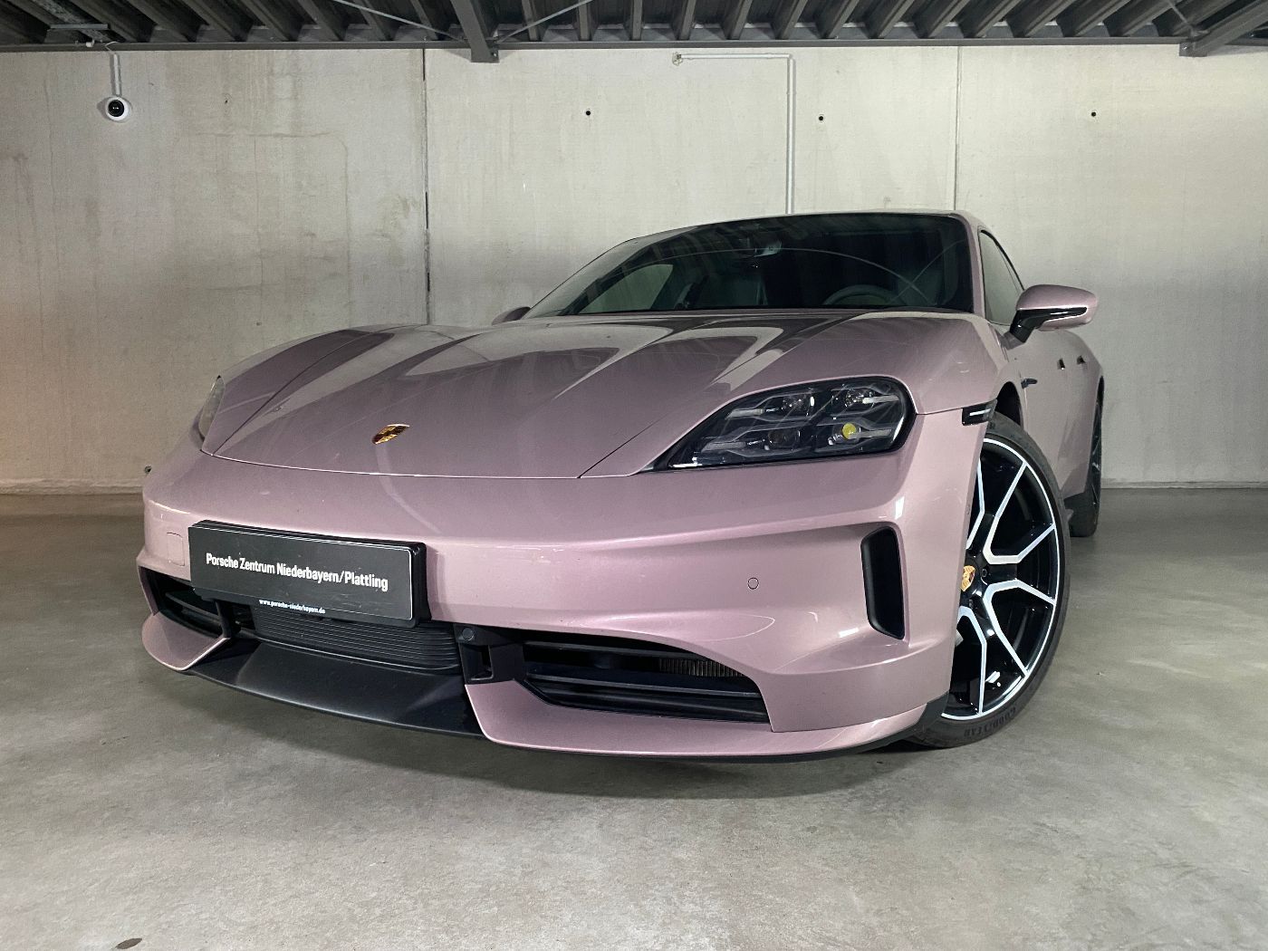 Porsche Taycan 4S Sport Turismo Black Edition foto 2
