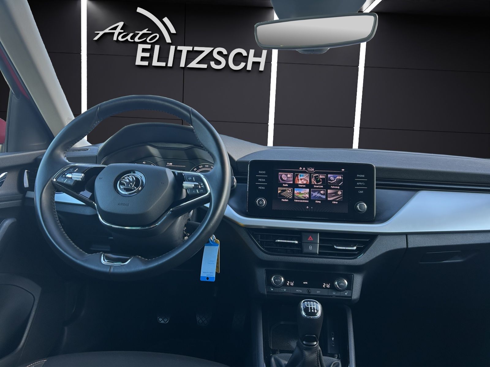 Fahrzeugabbildung SKODA Kamiq TSI Drive-125 LED Climatronic GRA PDC SH L