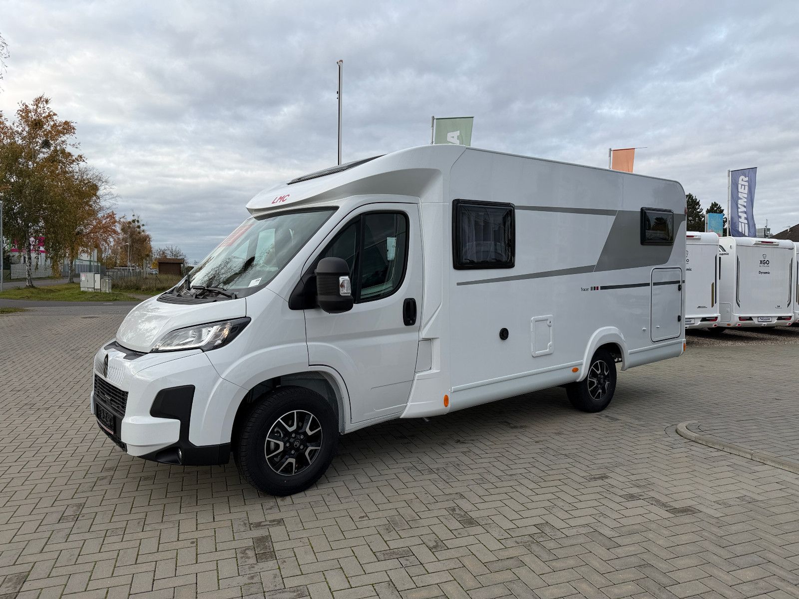 Fahrzeugabbildung LMC Tracer 670 V