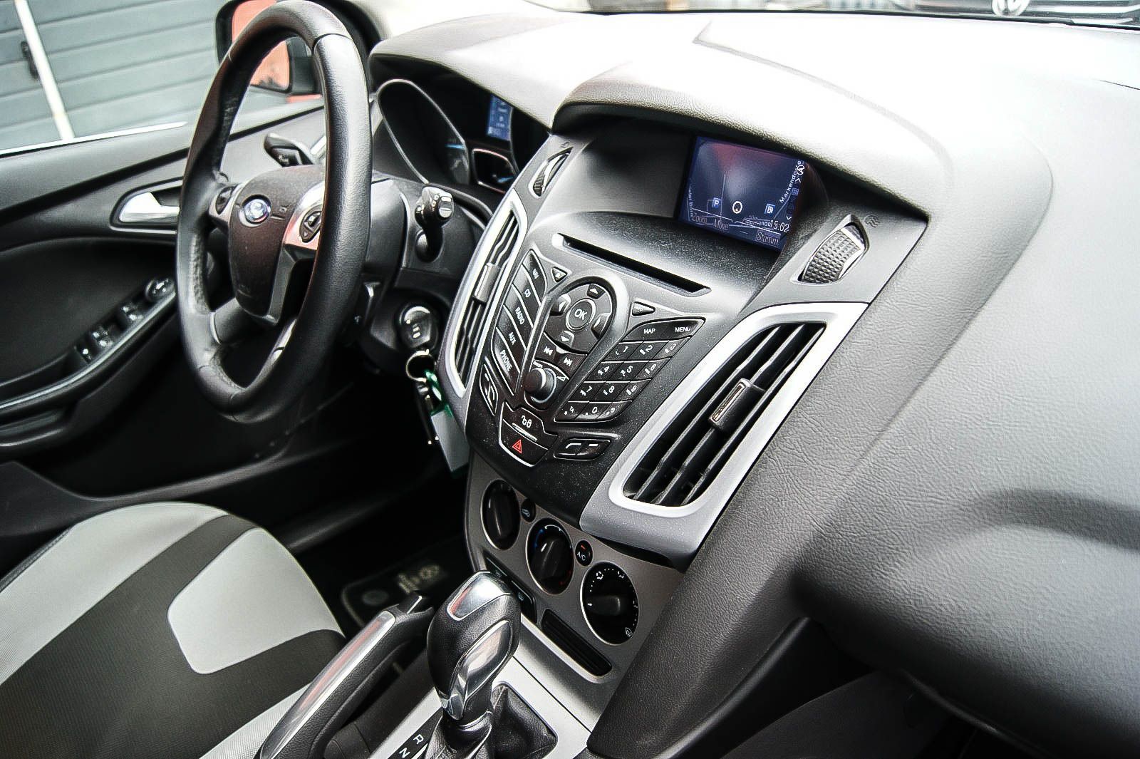 Fahrzeugabbildung Ford Focus Turnier Champions Edition AUTOMATIK