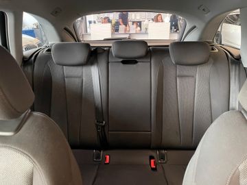 Audi A4 Avant 2.0 TDI Aut. *NAVI*SHZ*PDC*BI-XENON*