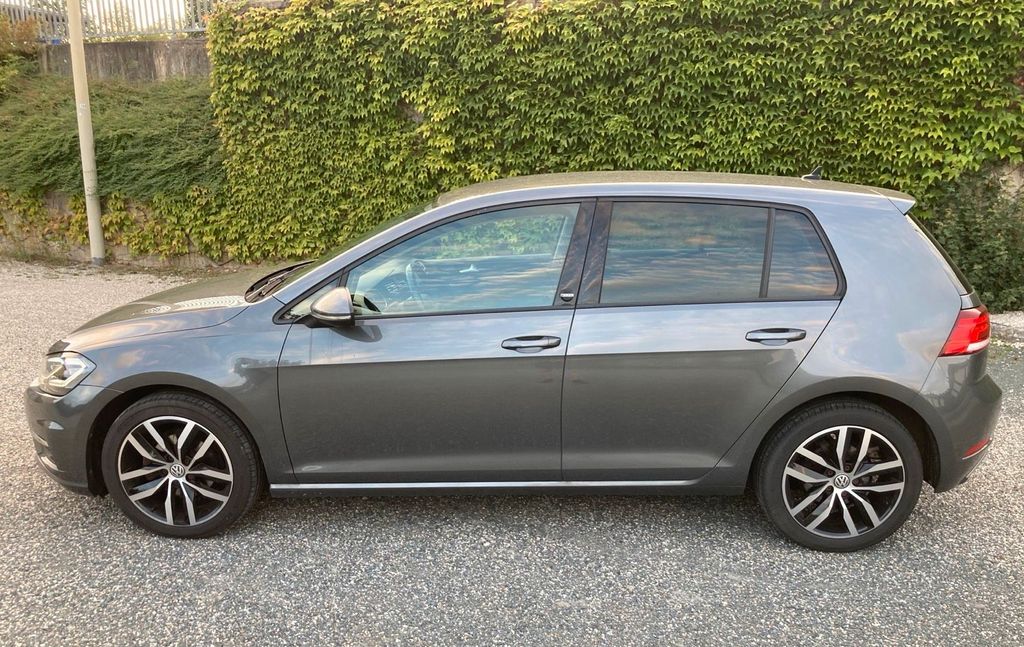 Image of Volkswagen Golf