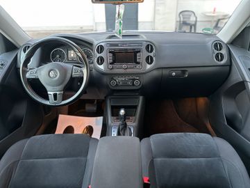 Volkswagen Tiguan - 11