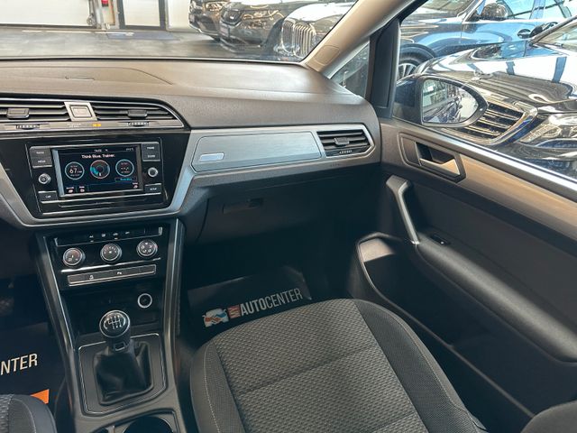 MYAUTOCENTER – Gebraucht- und Jahreswagen mit Werkstattservice in Pfaffenhofen Volkswagen Touran *1.HAND*Tempo*Klima*AHK*PDC*