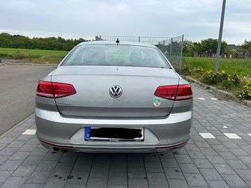 Volkswagen Passat - 5