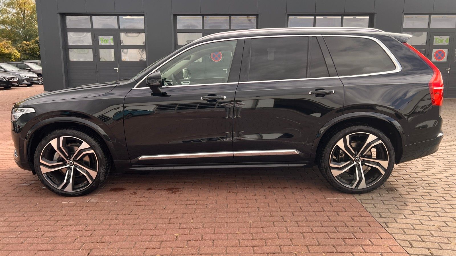 Fahrzeugabbildung Volvo B5D AWD Ultimate Bright *MASS*B&W*LUFT*HUD*AHK