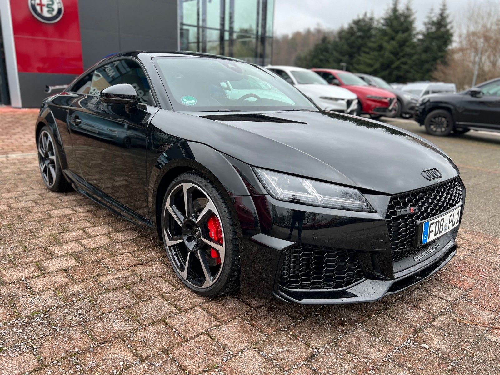 Fahrzeugabbildung Audi TT RS Coupe 2.5 TFSI quattro